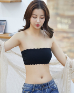 Invisible Strapless Wireless Bandeau Bra Minimizer - Image 6