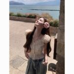 French Summer floral puff short sleeve slim fit cropped top - Image 2