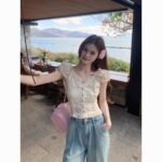 French Summer floral puff short sleeve slim fit cropped top - Image 4