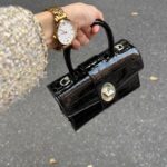 Glossy Croc-Embossed Handbag – Elegant Large-Capacity Tote & Crossbody - Image 2