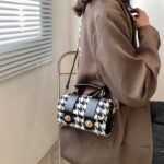 Elegant Boston Crossbody Handbag for Women – Versatile Everyday Shoulder Bag - Image 4