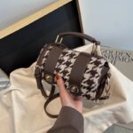 Elegant Boston Crossbody Handbag for Women – Versatile Everyday Shoulder Bag - Image 2