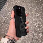 Hoodie Style Woven Texture Soft Phone Case for iPhone - Image 3