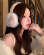 Foldable Plush Earmuffs for Warmth and Ear Protection - Image 2