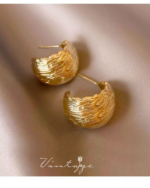 Gold Metal Hoop Earrings – Retro Elegant Design - Image 4