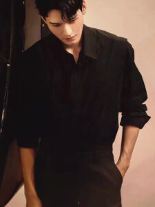 Black Minimalist Long Sleeve Shirt