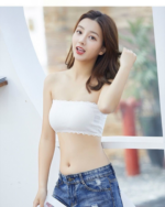 Invisible Strapless Wireless Bandeau Bra Minimizer - Image 2