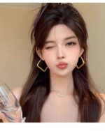 Gold Metal Hoop Earrings – Retro Elegant Design - Image 9