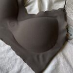 Seamless Wireless Back Beauty Sports Bra - Image 6