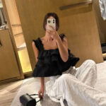 French V-Neck Hollow Jacquard Camisole – Slim Fit Versatile Short Top for Women