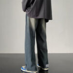 American Retro Hong Kong Style Men's Jeans – Loose Wide-Leg Straight Streetwear Pants - Image 2