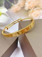 Gold Clover Motif Minimalist Bangle Bracelet - Image 6