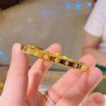 Gold Clover Motif Minimalist Bangle Bracelet - Image 7